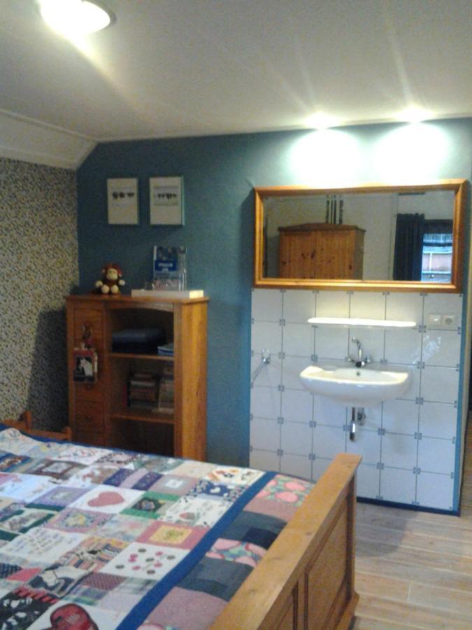 Bed & Breakfast “ Gastvrij Onthaal “ Een-West Dış mekan fotoğraf